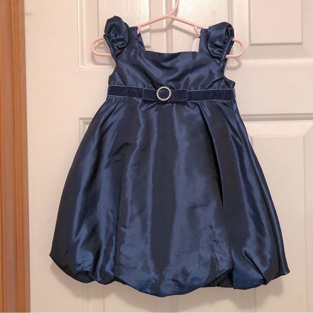 Baby girl size 18 mos midnight blue satiny dress by Cherokee 🌻